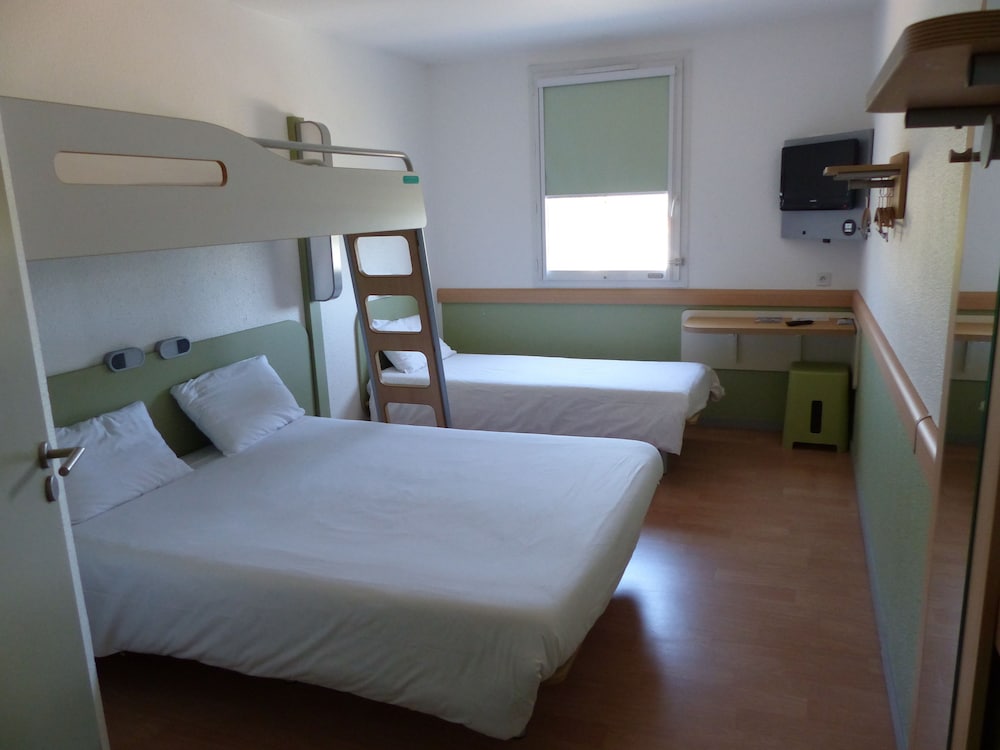Habitación Familiar del hotel Ibis Budget Marseille La Valentine. Foto 1