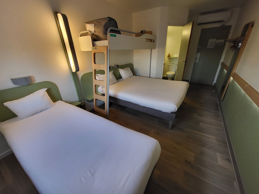 Habitación Familiar del hotel Ibis Budget Marseille La Valentine. Foto 4