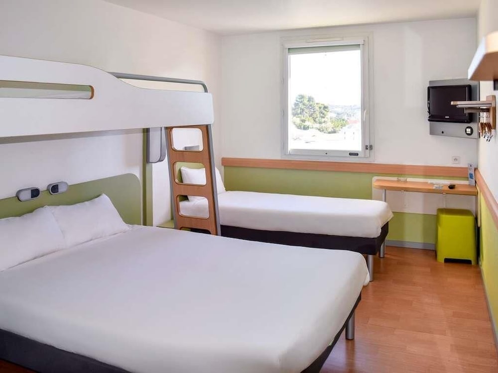 Habitación Familiar del hotel Ibis Budget Marseille La Valentine. Foto 5