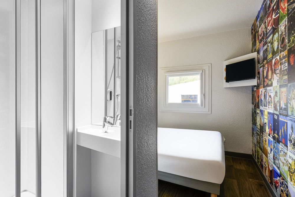 Habitación, 1 cama doble, baño privado (Cabrio) del hotel Hotelf1 Lyon Sud Oullins. Foto 1