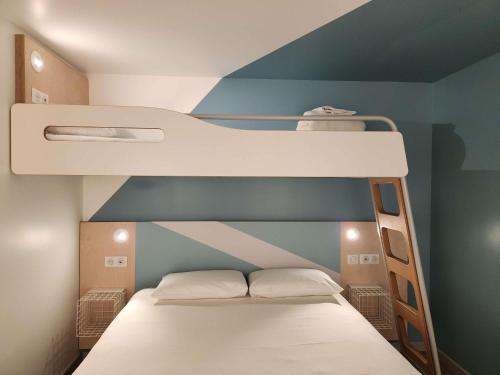 Standard Reboost Room del hotel Ibis Budget Chambourcy Saint Germain. Foto 9
