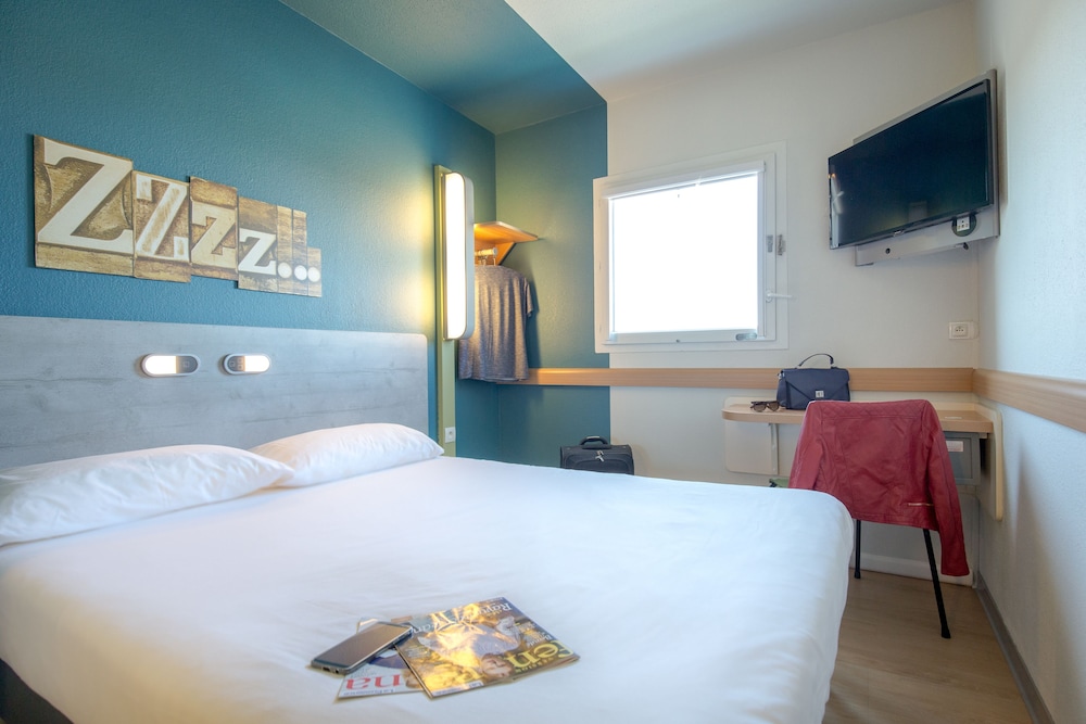 Habitación doble con una cama doble para hasta 2 personas del hotel Ibis Budget Marseille L'estaque. Foto 5