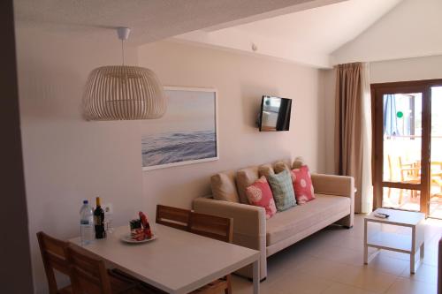 Apartamento 1 habitación Sofá Cama incluido 2 Camas individuales del hotel Grupotel Flamingo Beach. Foto 3