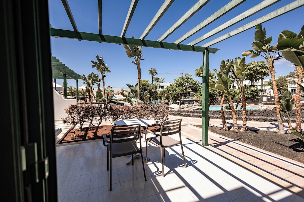 Apartamento clásico, 1 habitación, terraza, vistas a la piscina del hotel Caybeach Sun. Foto 4