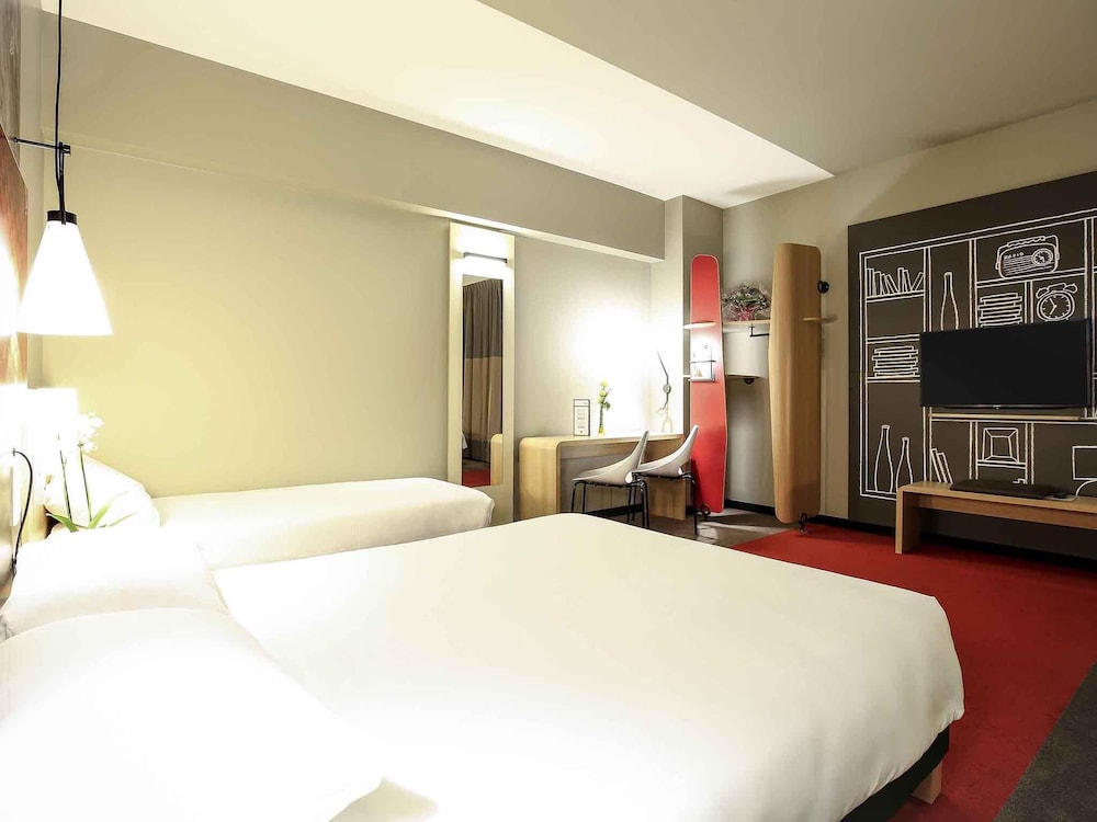 Habitación estándar con dos camas individuales del hotel Ibis Niort Est Mendes France