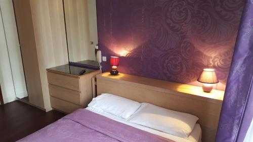 Habitación Doble Deluxe con bañera del hotel Hôtel Média. Foto 6