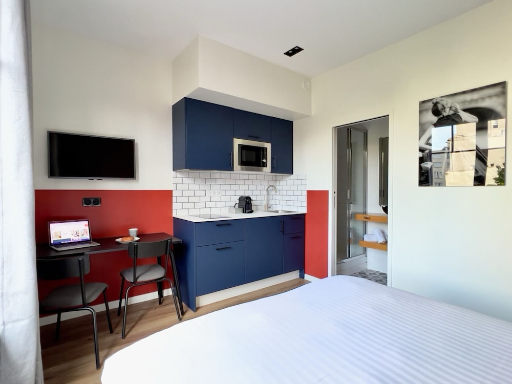 Estudio, balcón (Medium Studio with Kitchen) del hotel Yays Paris Zola By Numa. Foto 4