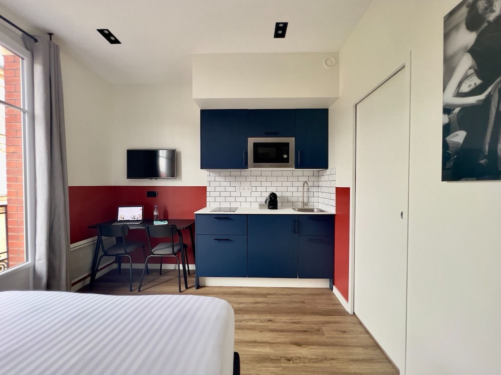 Estudio, balcón (Medium Studio with Kitchen) del hotel Yays Paris Zola By Numa. Foto 7
