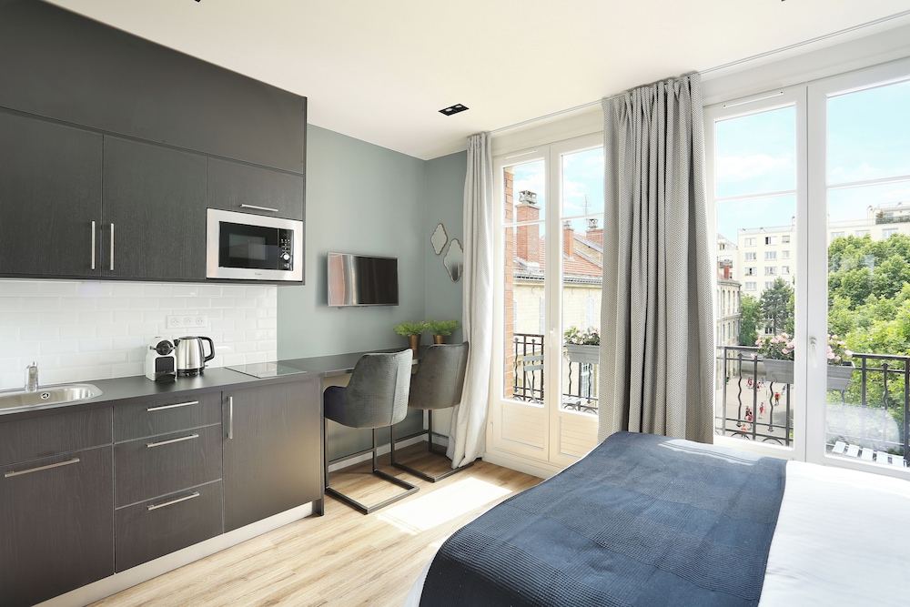 Estudio, balcón (Medium Studio with Kitchen) del hotel Yays Paris Zola By Numa. Foto 8