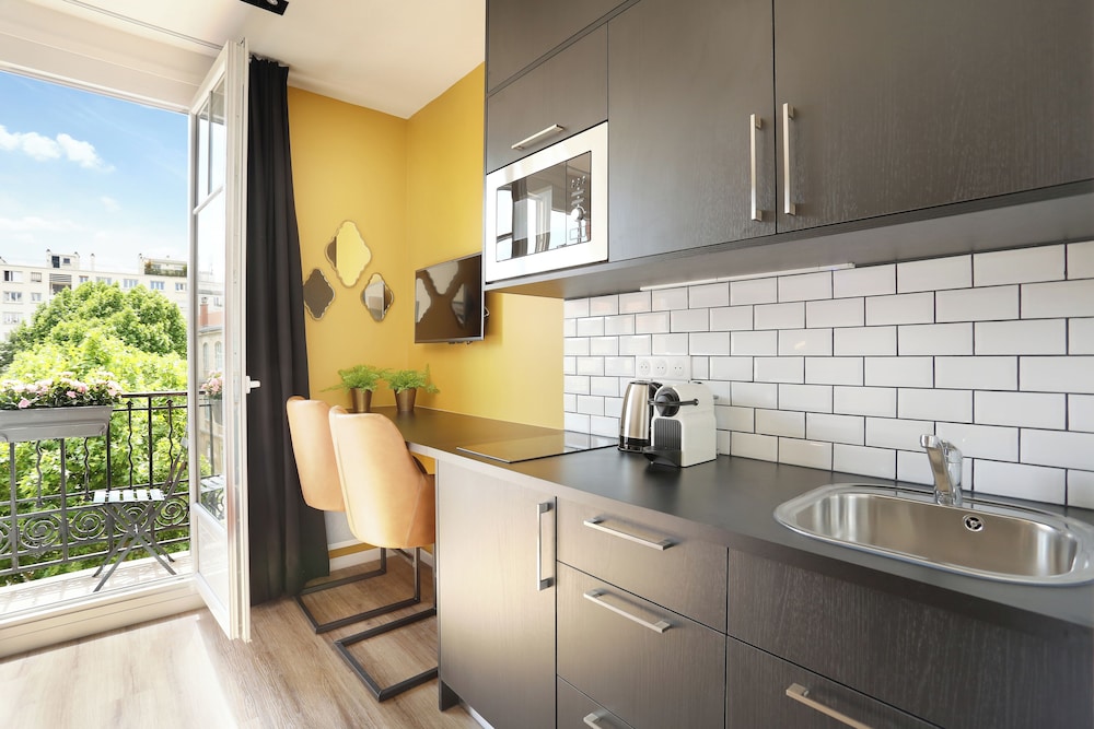 Estudio, balcón (Medium Studio with Kitchen) del hotel Yays Paris Zola By Numa. Foto 9