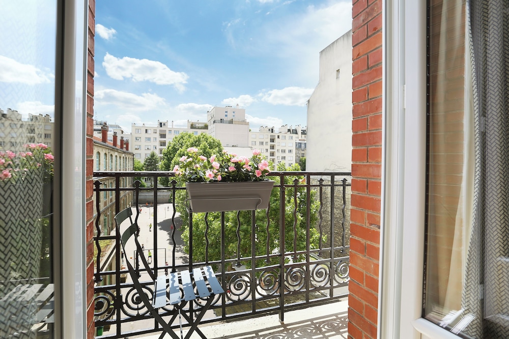 Estudio, balcón (Medium Studio with Kitchen) del hotel Yays Paris Zola By Numa. Foto 12