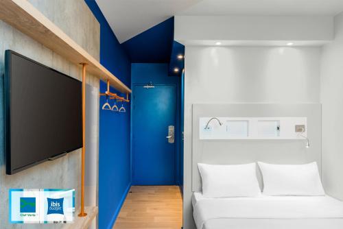 Habitación Doble con cama doble grande del hotel Ibis Budget Amiens Centre Gare. Foto 5