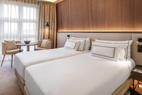 Habitación Meliá del hotel Melia Bilbao. Foto 3