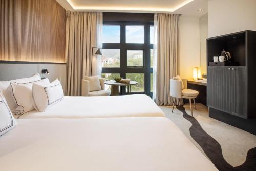 Habitación Meliá con vistas a la ría del hotel Melia Bilbao. Foto 3