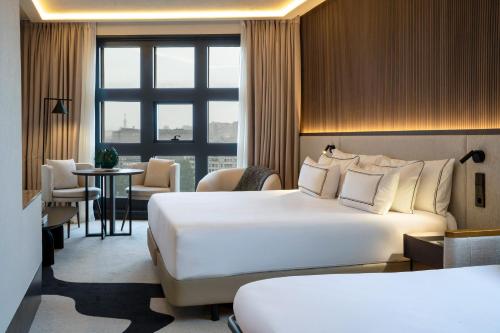 Habitación The Level del hotel Melia Bilbao. Foto 2