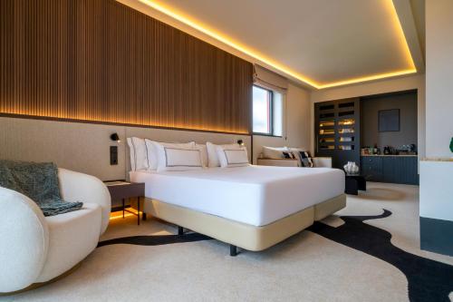 Habitación The Level del hotel Melia Bilbao. Foto 3