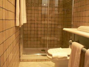 Habitación doble 2 camas del hotel Posada De Vallina By Mira. Foto 7