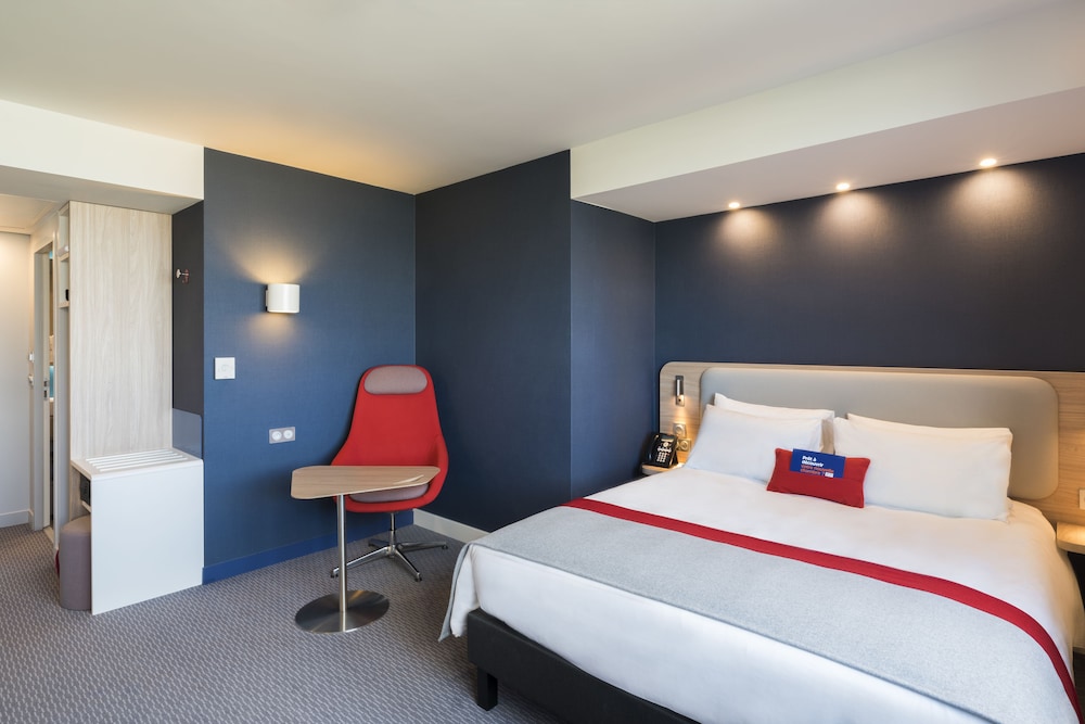 Habitación estándar, 1 cama doble (Free Breakfast) del hotel Holiday Inn Express París - Aeropuerto CDG. Foto 1