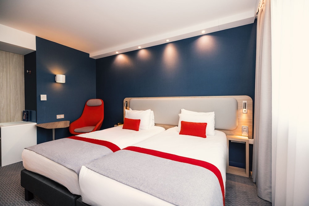 Habitación estándar, 2 camas individuales (Free Breakfast) del hotel Holiday Inn Express París - Aeropuerto CDG. Foto 3