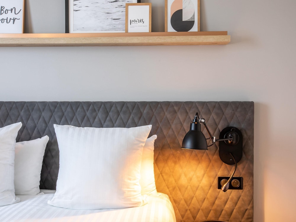 Habitación Estándar con 1 cama doble del hotel Hôtel Mercure Paris Gennevilliers. Foto 4
