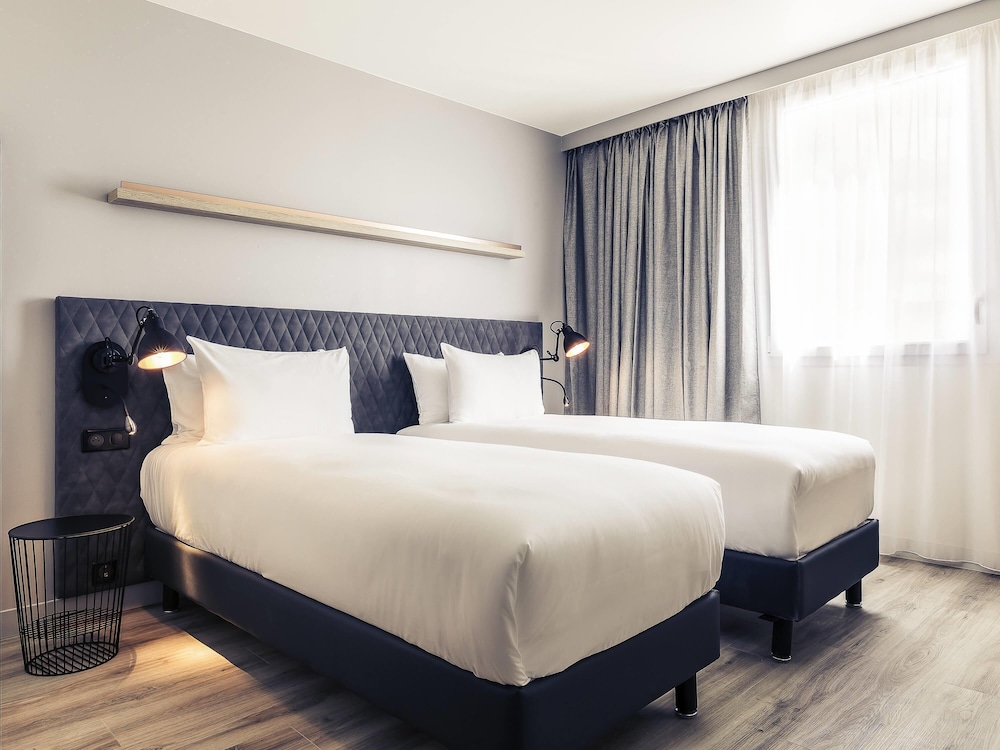 Estándar con dos camas individuales del hotel Hôtel Mercure Paris Gennevilliers