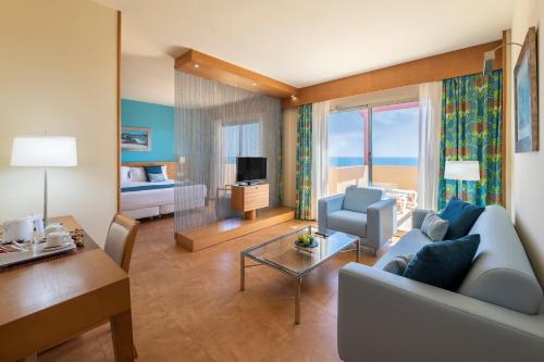 Suite Junior del hotel Elba Carlota Beach & Golf Resort. Foto 9