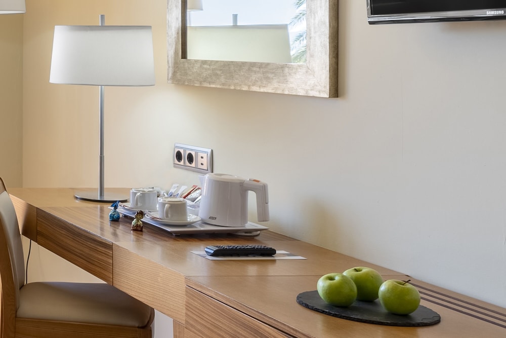 Habitación doble, vistas al mar del hotel Elba Carlota Beach & Golf Resort. Foto 2