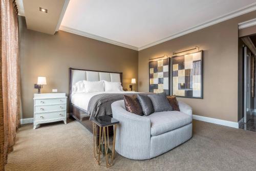 Habitación con cama extragrande - Adaptada para personas de movilidad reducida del hotel Curtiss , Ascend Collection. Foto 1