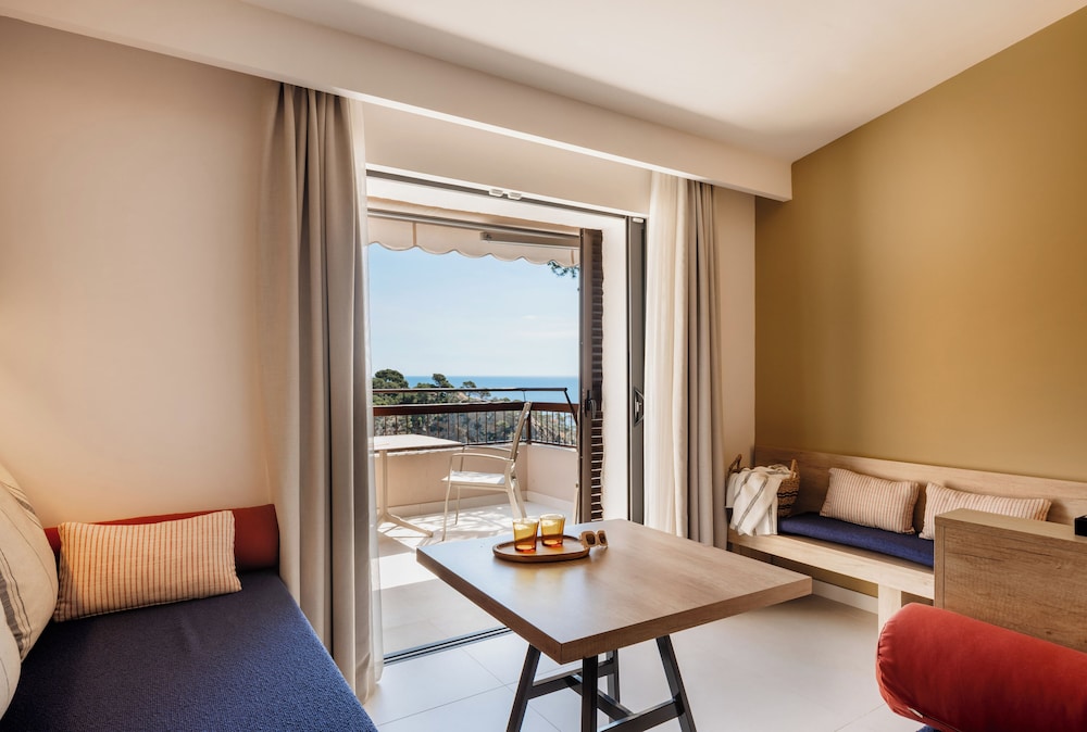 Zel Junior Suite Vista Mediterráneo con Cocina del hotel Zel Costa Brava. Foto 3