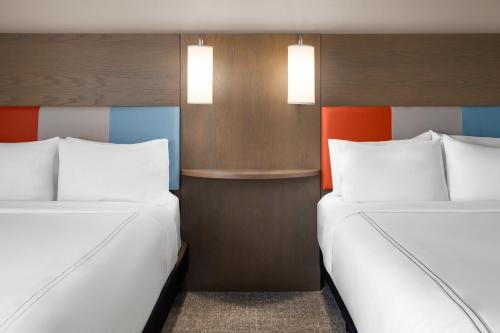 Habitación Doble Estándar con 2 camas dobles del hotel Even Brooklyn, An Ihg. Foto 3