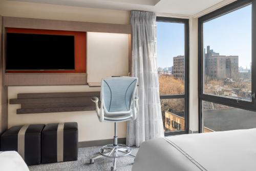 Habitación Doble Estándar con 2 camas dobles del hotel Even Brooklyn, An Ihg. Foto 12