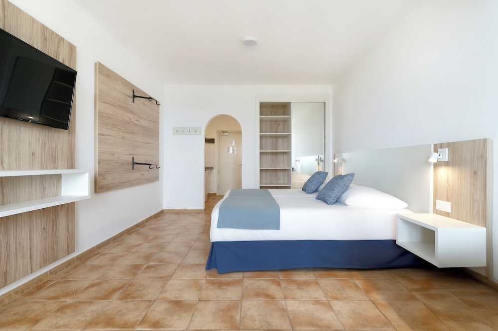 Estudio Premium, balcón del hotel Sport Monte Feliz - powered by Playitas. Foto 1