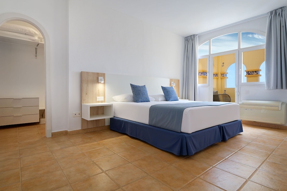 Suite Premium, balcón del hotel Sport Monte Feliz - powered by Playitas. Foto 1