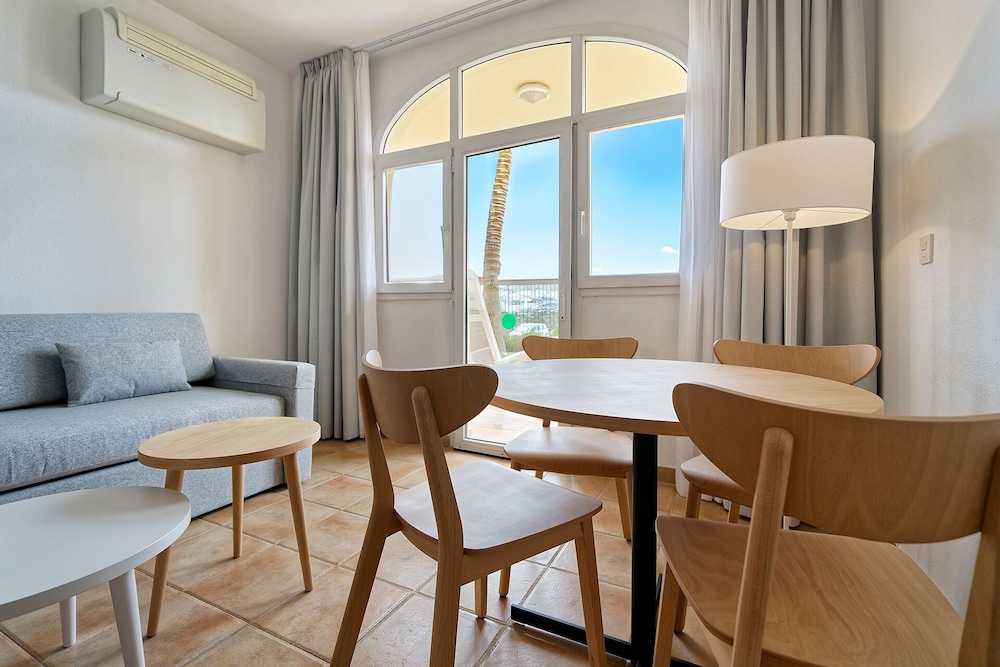 Estudio clásico, balcón del hotel Sport Monte Feliz - powered by Playitas