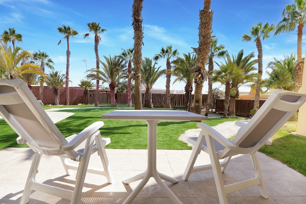 Estudio Premium, terraza del hotel Sport Monte Feliz - powered by Playitas. Foto 3