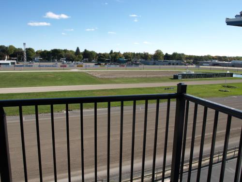 King Suite Track View del hotel At Batavia Downs