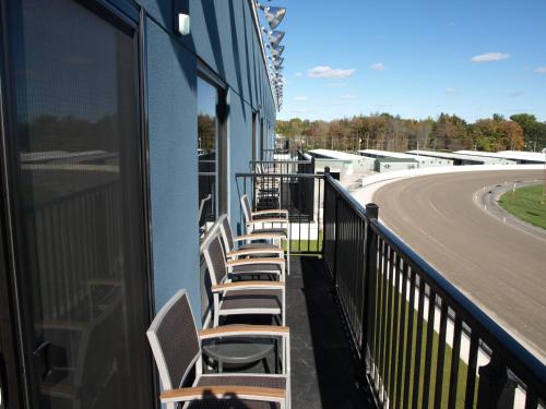 King Suite Track View del hotel At Batavia Downs. Foto 1