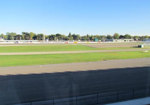 King Suite Track View del hotel At Batavia Downs. Foto 2