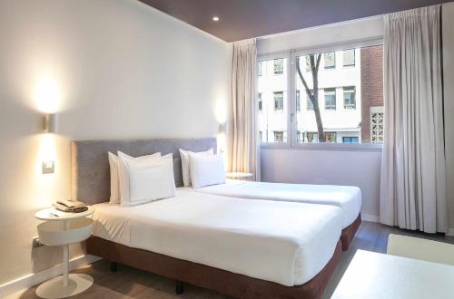 Habitación Doble adaptada para personas con discapacidad - 2 camas del hotel Suites Viena Plaza De España