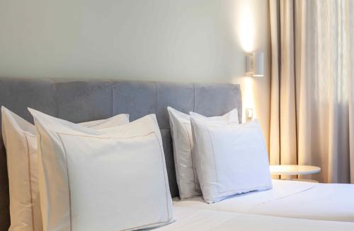 Habitación Doble adaptada para personas con discapacidad - 2 camas del hotel Suites Viena Plaza De España. Foto 2