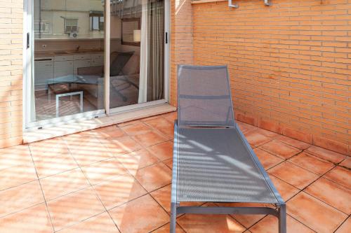 Suite Familiar con balcón del hotel Suites Viena Plaza De España. Foto 5