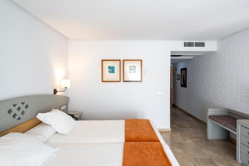 Habitación doble Vista ciudad 2 Camas individuales del hotel Parador De Melilla. Foto 1