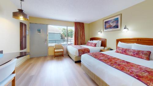 Habitación Estándar - 1 cama grande del hotel Surfside On The Lake