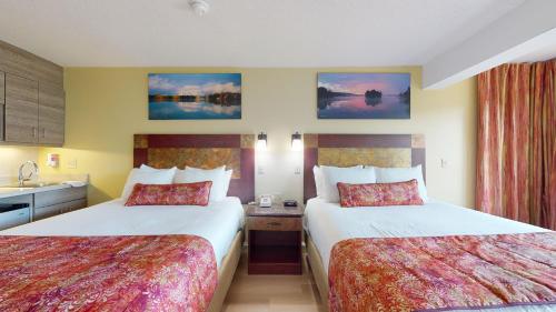 Habitación con vistas a la piscina - 1 cama grande del hotel Surfside On The Lake. Foto 2