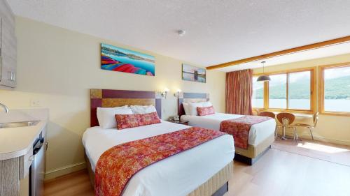 Habitación con 2 camas grandes - Frente al lago del hotel Surfside On The Lake. Foto 3