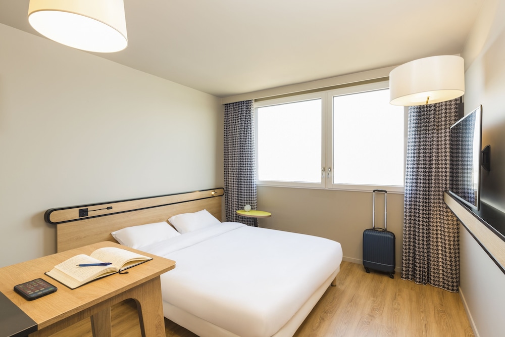Estudio con cama doble del hotel Aparthotel Adagio Access Palaiseau Saclay. Foto 1