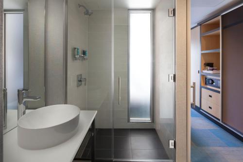 Habitación Aloft con 1 cama extragrande del hotel Aloft Long Island City-manhattan View. Foto 1