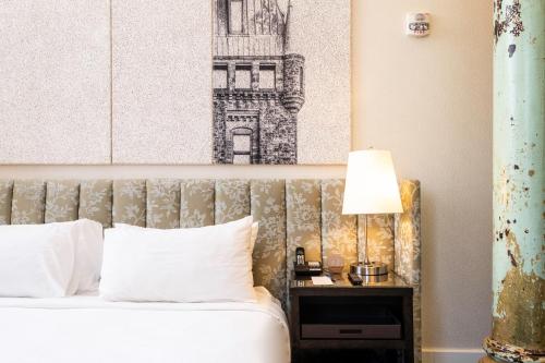 Habitación Clásica con cama extragrande del hotel The Richardson