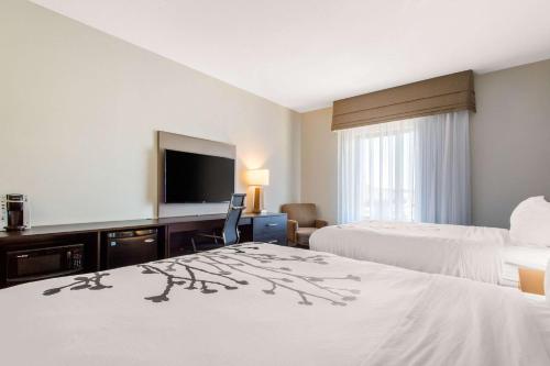 Habitación con 2 camas grandes - No fumadores del hotel Sleep Inn & Suites Middletown - Goshen. Foto 4