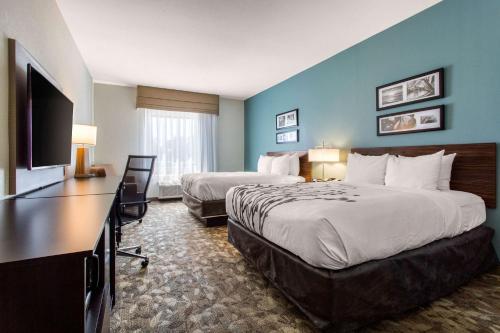 Suite con 2 camas grandes - No fumadores del hotel Sleep Inn & Suites Middletown - Goshen. Foto 1